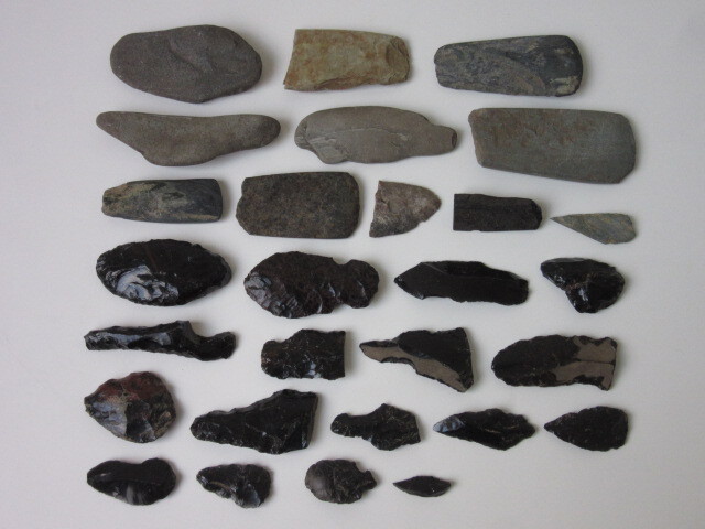 黒曜石 矢尻 矢じり 石槍 磨製 石斧 石鏃 等 打製 石器 28個