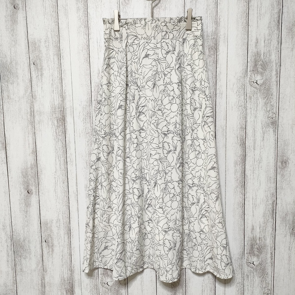 tooco closet　トッコクローゼット　(M)　花柄フレアスカート