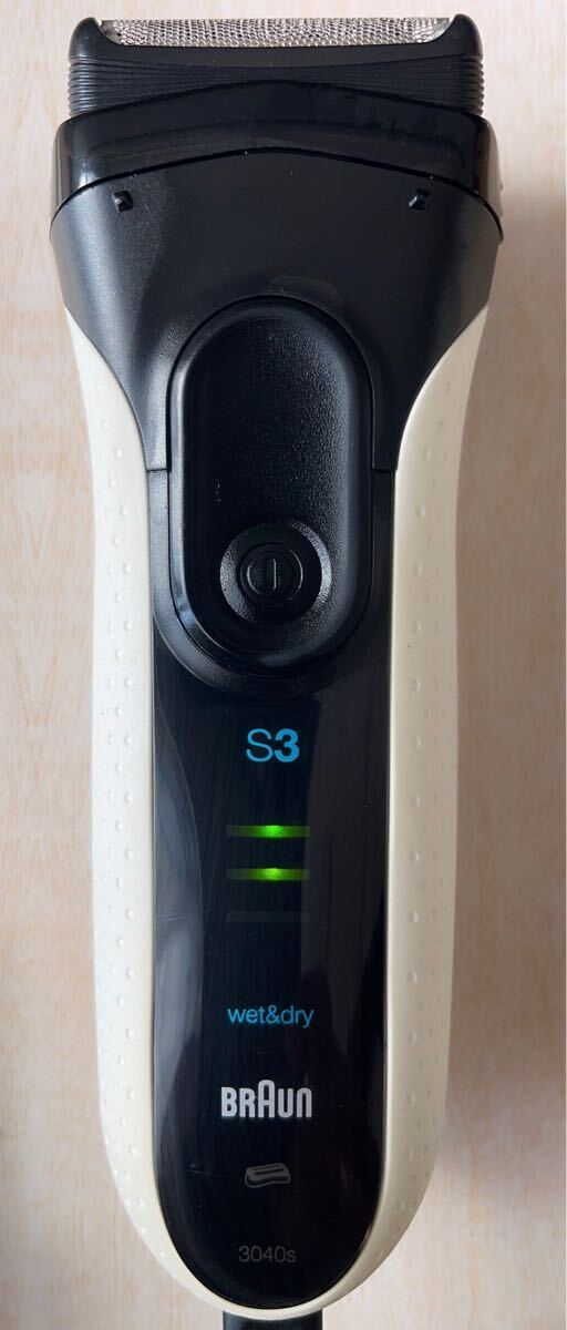 ブラウン BRAUN 電気シェーバー S3 シリーズ3 3040s 3枚刃 重曹 ブラウン BRAUN 電気シェーバー S3 シリーズ3 3040s 3枚刃 重曹