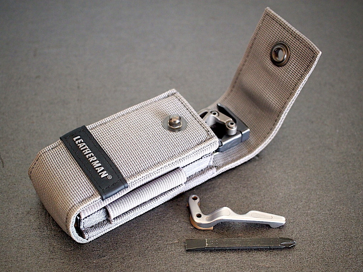 レア 廃盤モデル レザーマン LEATHERMAN MUT ステンレス レア 廃盤モデル レザーマン LEATHERMAN MUT ステンレス