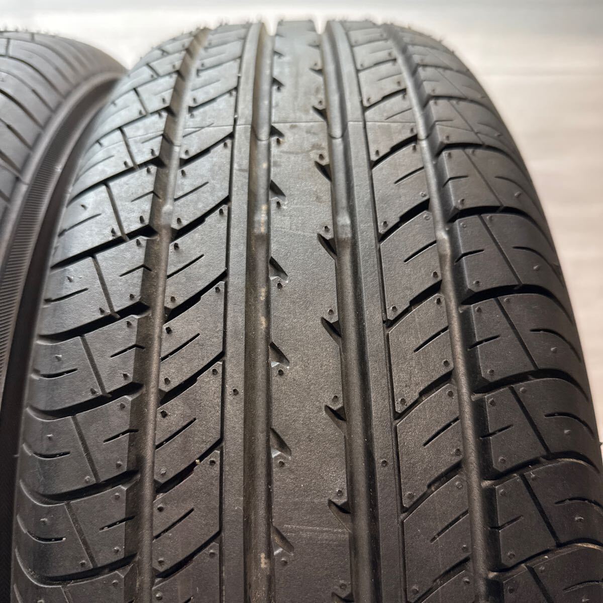 新品未使用 205/60R16 YOKOHAMA/dB decibel E70 2018年製 新品未使用 205/60R16 YOKOHAMA/dB decibel E70 2018年製