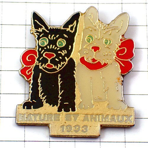 ピンバッジ・白と黒の子犬リボン赤◆フランス限定ピンズ◆レアなヴィンテージものピンバッチ
