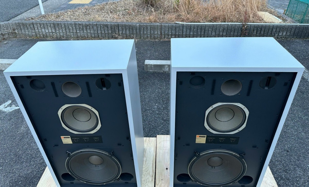 JBL 4343B ジェービーエル 4343B スピーカー2台1ペア。大型 JBL 4343B ジェービーエル 4343B スピーカー2台1ペア。大型