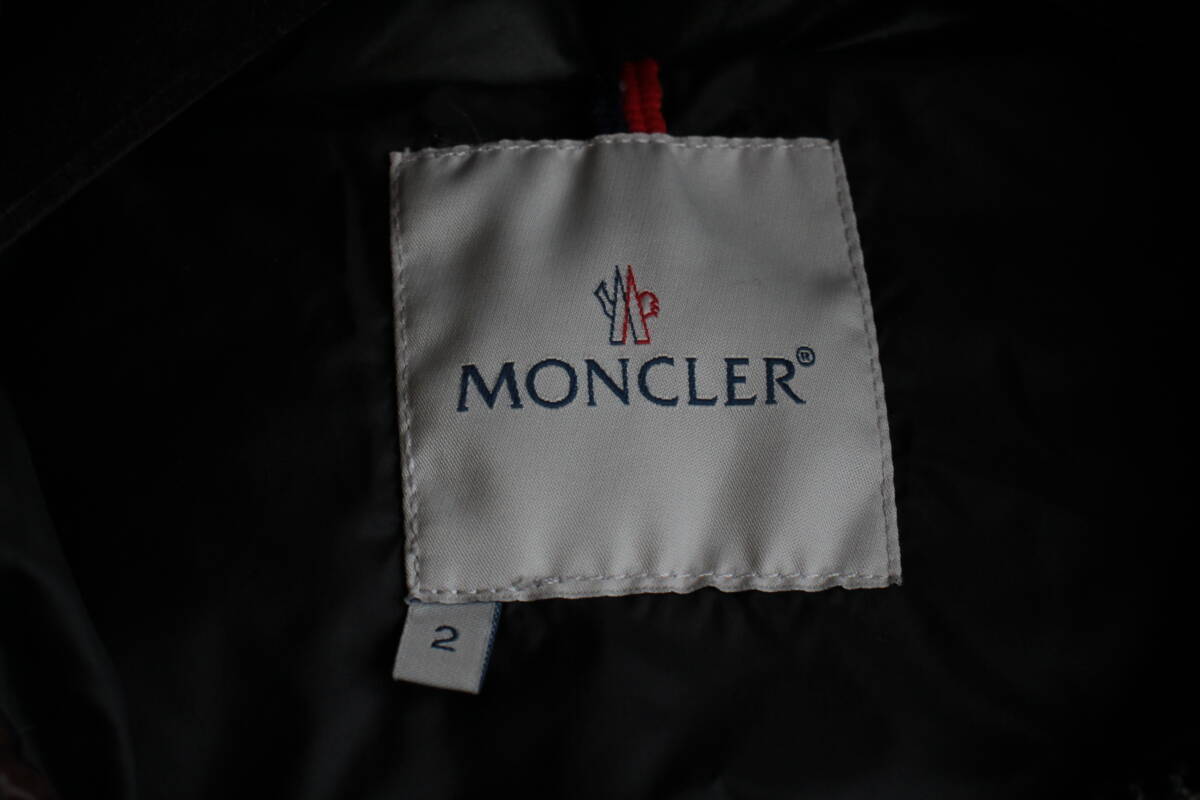 MONCLER フード付ダウン カモフラ 迷彩 SAUTERNEサイズ2.。
