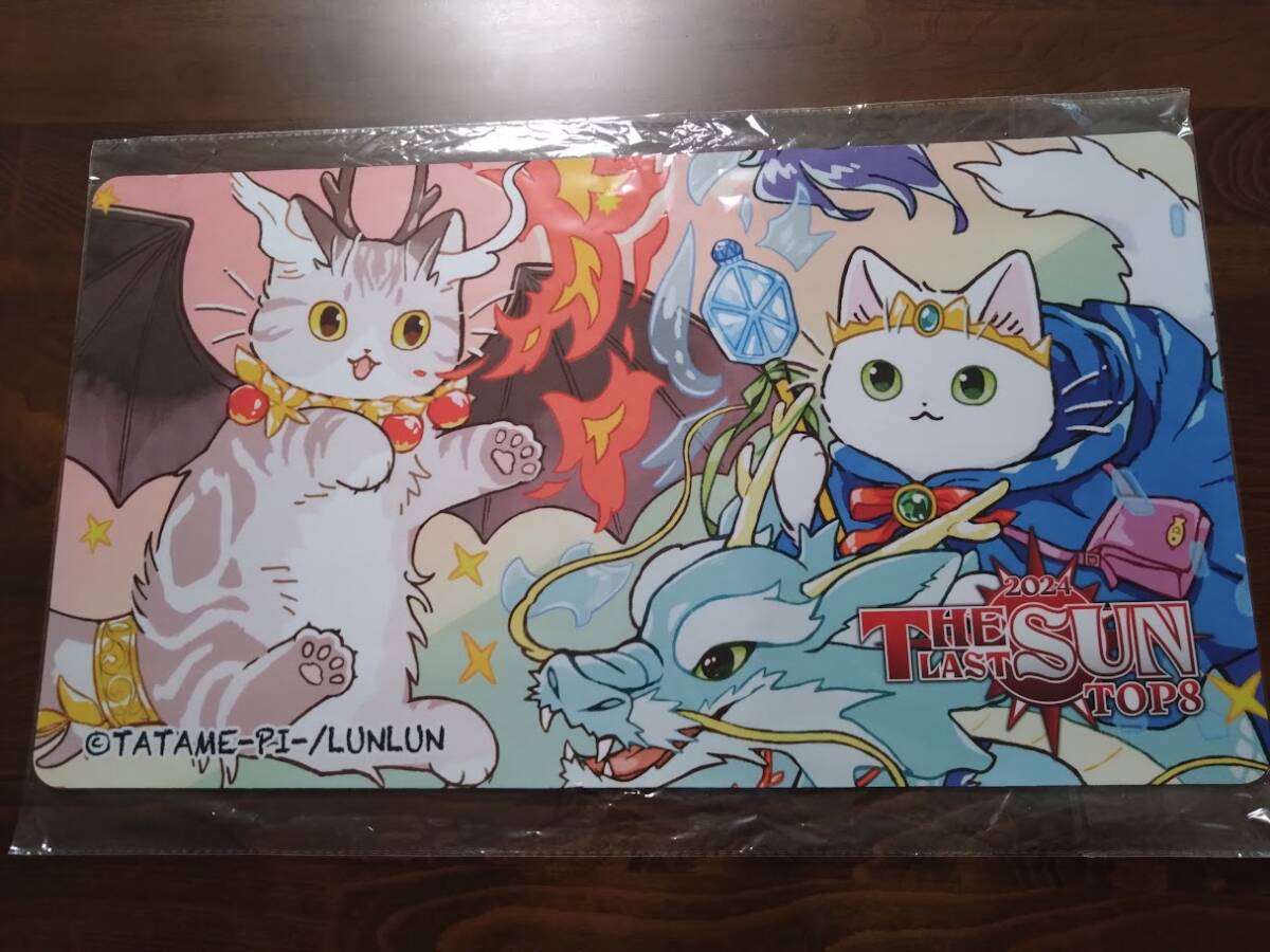 MTGプレイマット LUNLUN たたメーピー先生描き下ろしオリジナルプレイマット 猫ドラゴンの伝説 サイズ30×55cm デスクマット