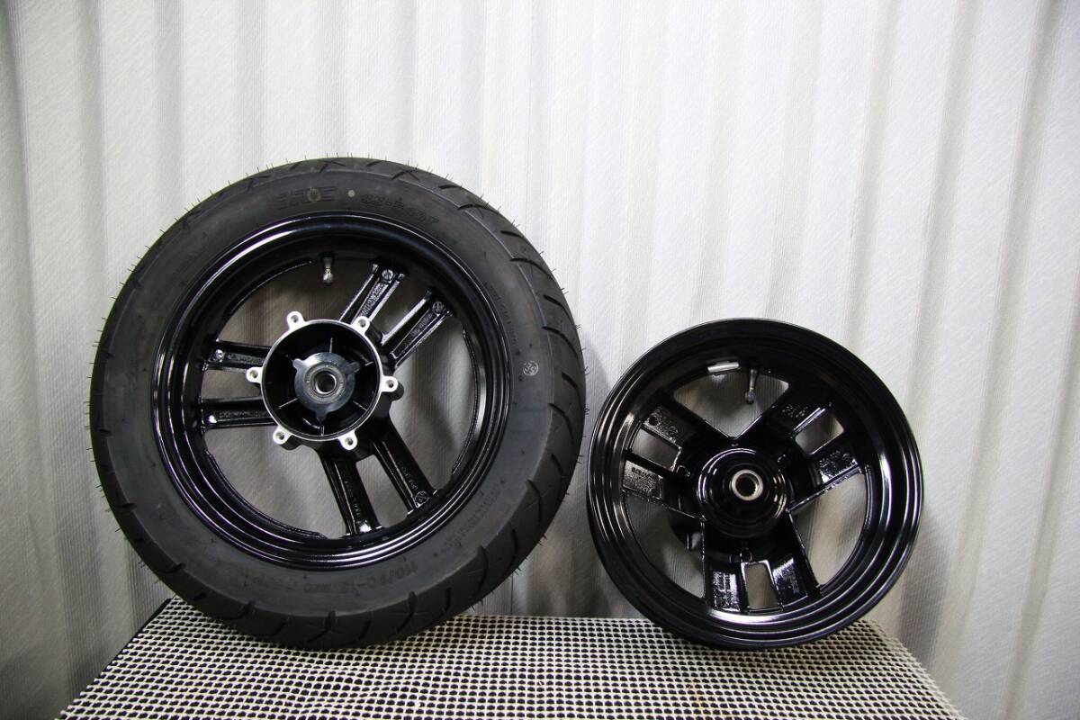 4D9マジェスティ 純正 フロントタイヤ ホイール SG20J