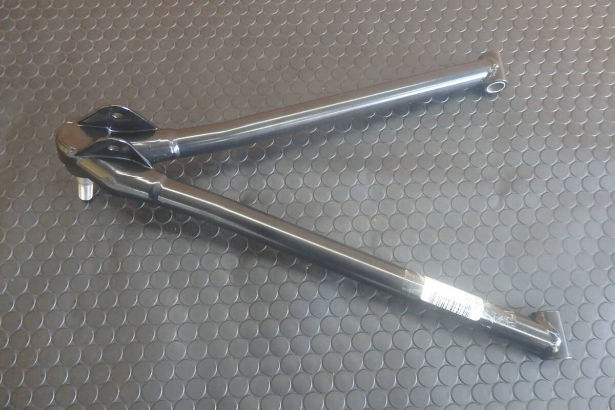 ☆新品 未使用 展示品 ARCTIC CAT 3703-310　A-Arm エーアーム右下 M6000 M8000 M9000☆