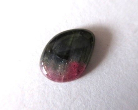 バイカラートルマリン　ルース１点　約1.8ct　#0139