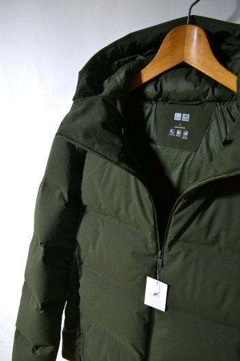 新品 UNIQLO ユニクロ シームレスダウンパーカ オリーブ L 新品 UNIQLO ユニクロ シームレスダウンパーカ オリーブ L