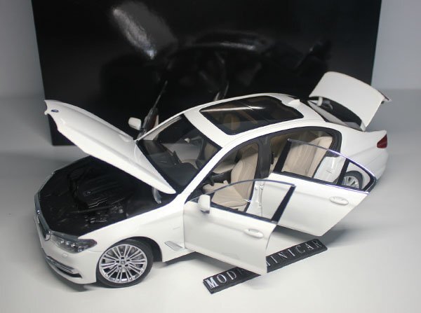△入手困難!白!京商 1/18 BMW 5 Series G30 G38 540 Li 新品 △入手困難!白!京商 1/18 BMW 5 Series G30 G38 540 Li 新品