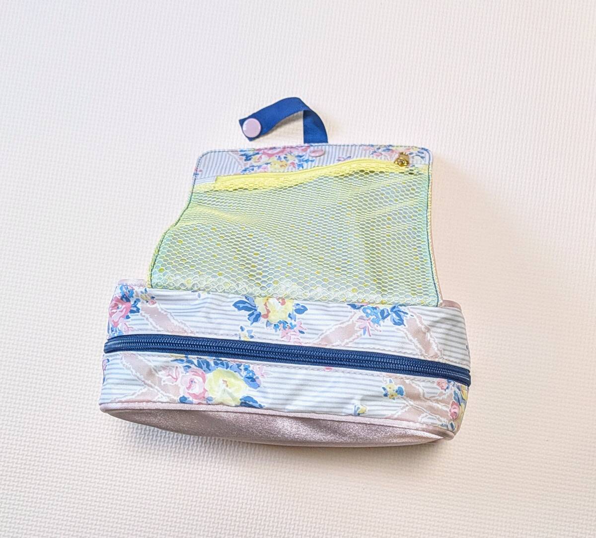 ★未使用★　ジェラートピケ　トラベルポーチ　／　ハンギングマルチポーチ　／ 　吊り下げ可　仕分けバック　gelato Pique　_画像7