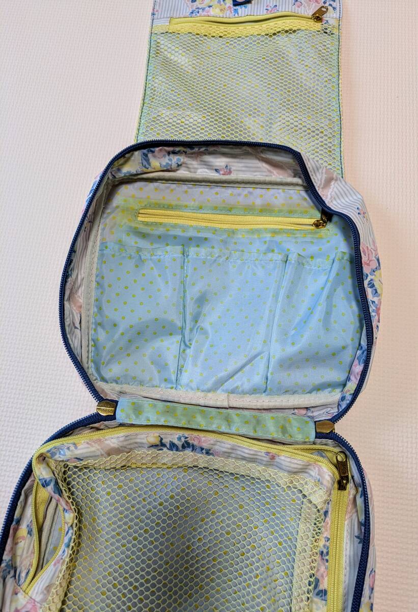 ★未使用★　ジェラートピケ　トラベルポーチ　／　ハンギングマルチポーチ　／ 　吊り下げ可　仕分けバック　gelato Pique　_画像3