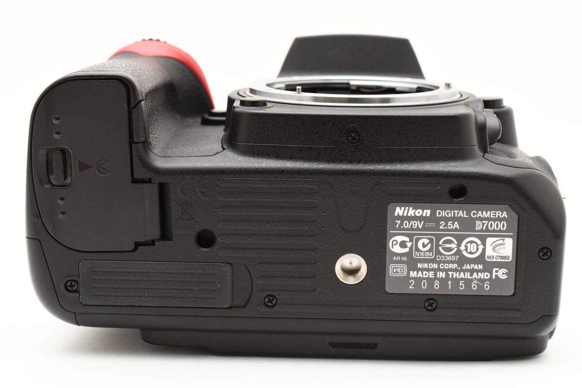 ☆極上美品☆ NIKON ニコン D7000 ボディ ショット数4637回 ☆極上美品☆ NIKON ニコン D7000 ボディ ショット数4637回