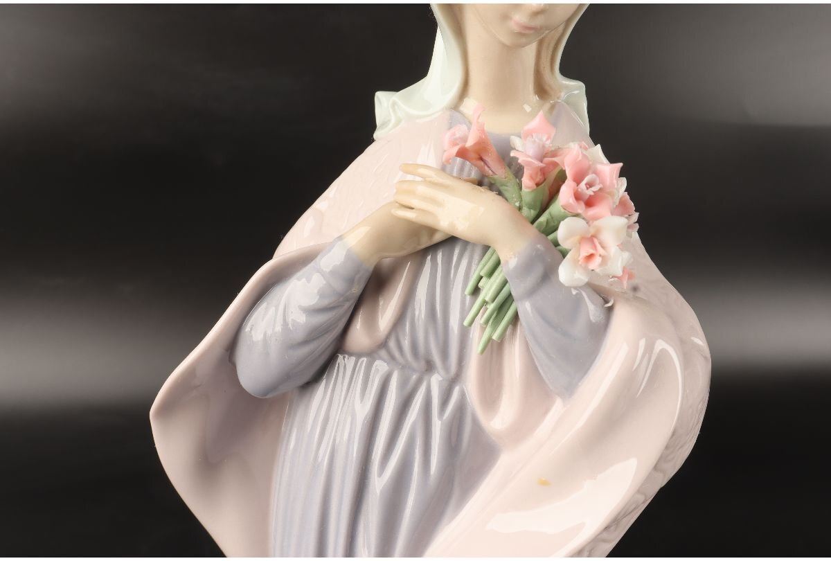 URA]LLADRO/リヤドロ/花をもつマリア/#5171/フィギュリン/10-1