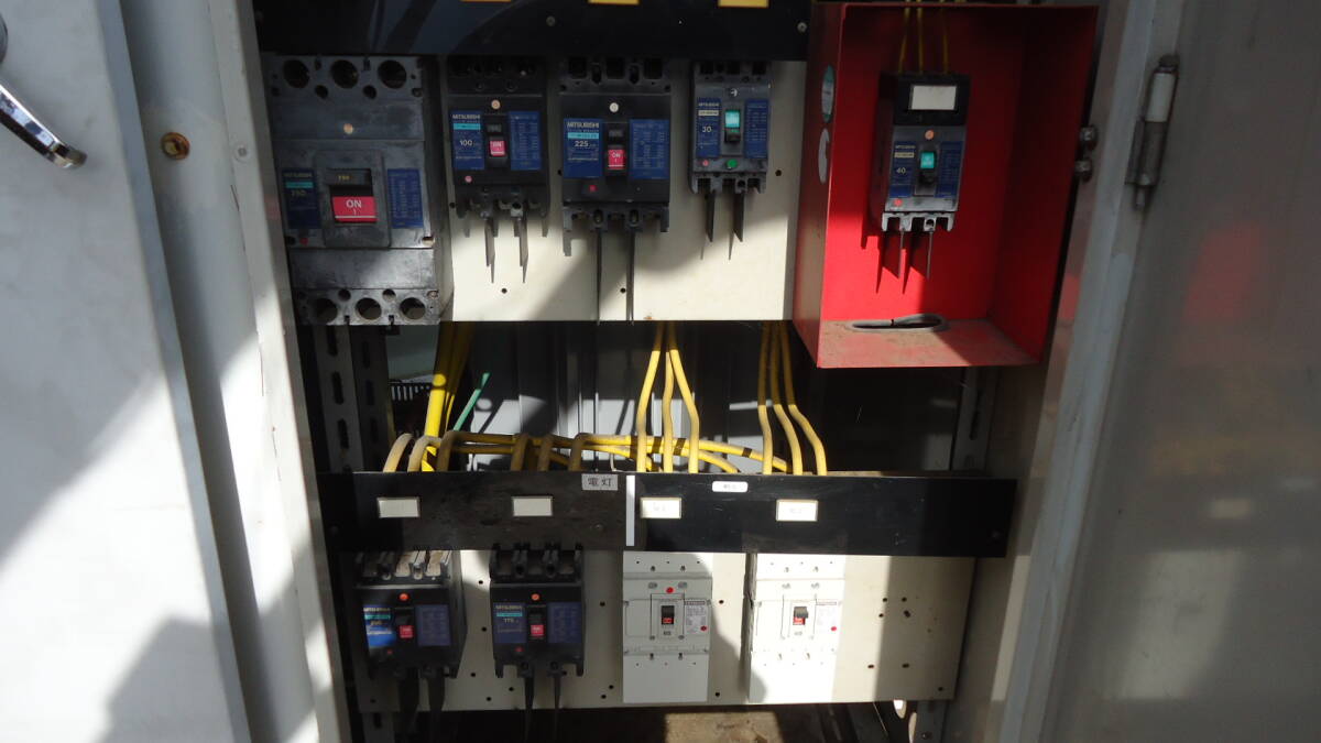 油谷 №3270 キュービクル 変電設備 高圧受電設備 250KVA 60HZ 油谷 №3270 キュービクル 変電設備 高圧受電設備 250KVA 60HZ