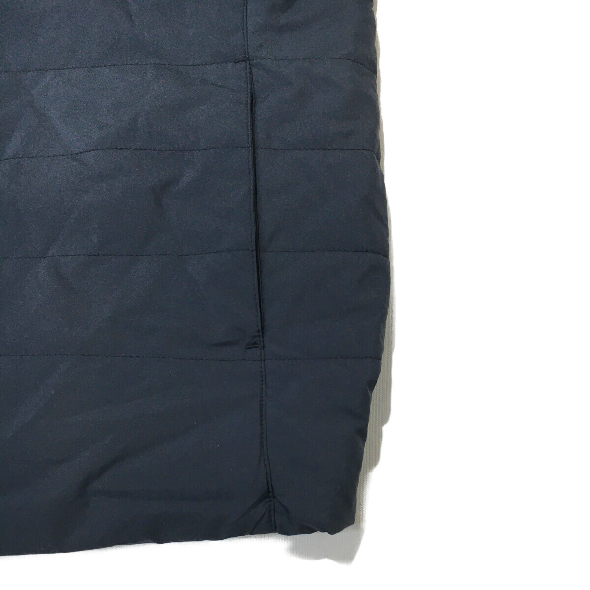 coco 中古【値下げ】フィラゴルフ FILA GOLF レディース ベスト M 紺ネイビー 中綿入り 収納袋付 レターパックプラス発送可 97416_画像5