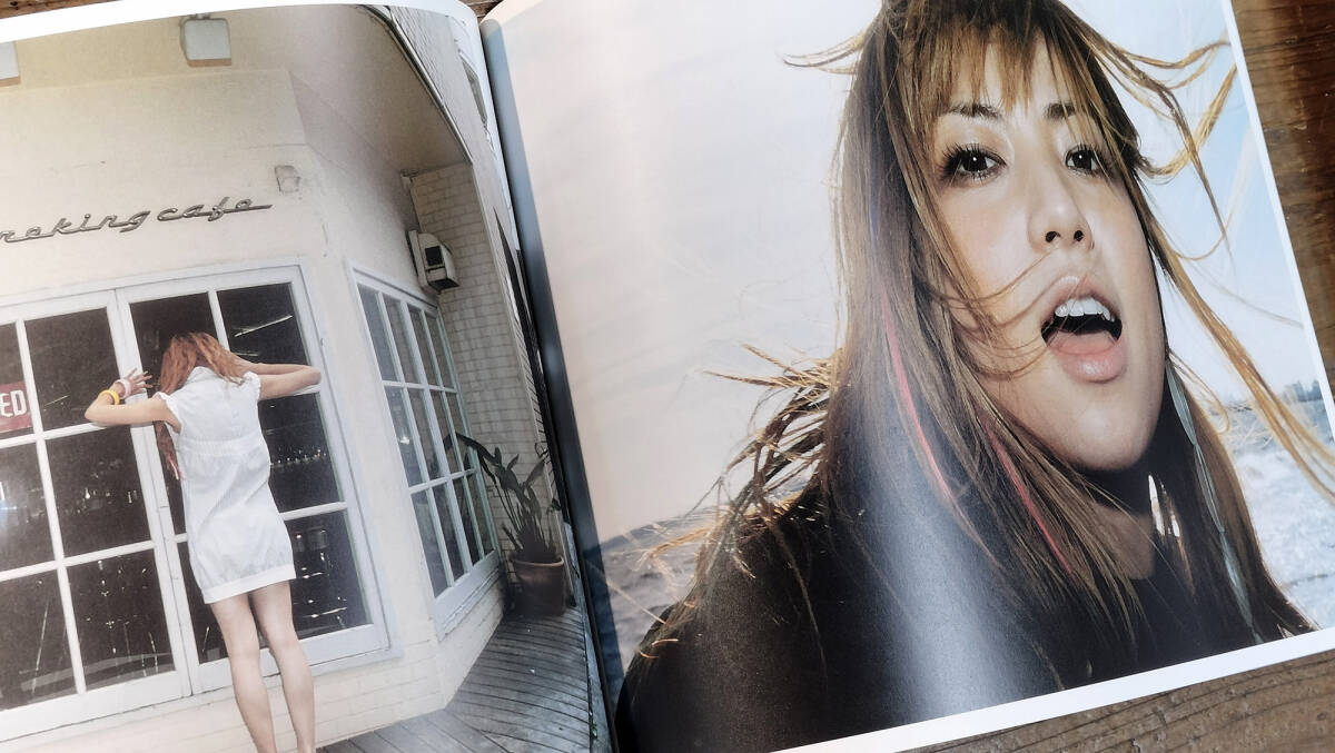 匿名受取可■■ 「FLOW」hitomi 寫真集 ■■ #ART 送料190円