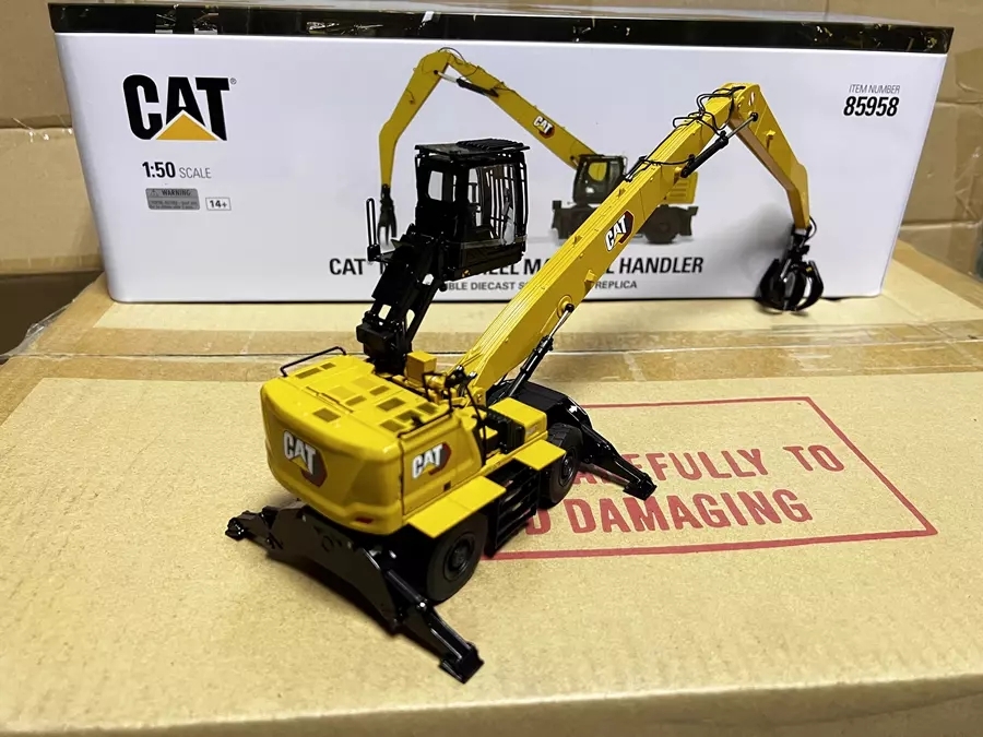 送料無料☆Caterpillar CAT MH3040 Wheel Material Handler