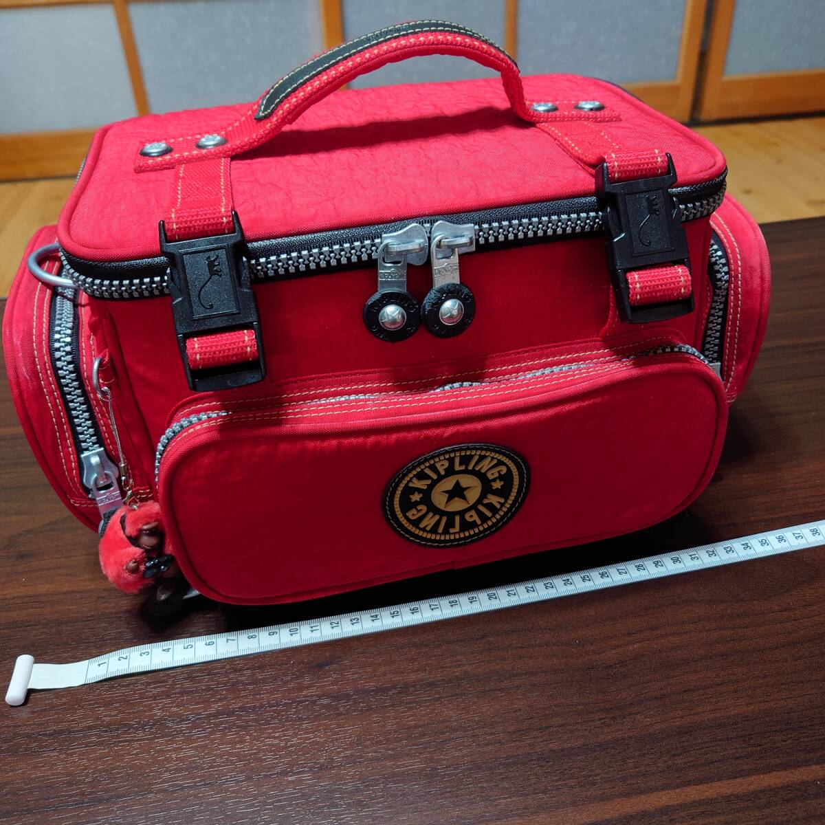 レア　キプリング　レッド　カメラバック　レッド　ゴリラチャームあり　ショルダーバック