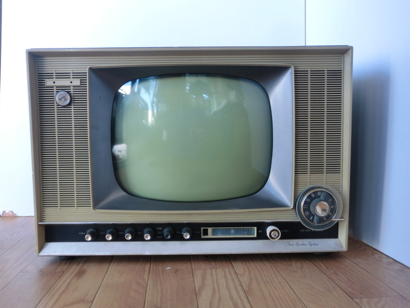 Victor【レトロ】ビクター 真空管テレビ ブラウン管テレビ Victor【レトロ】ビクター 真空管テレビ ブラウン管テレビ