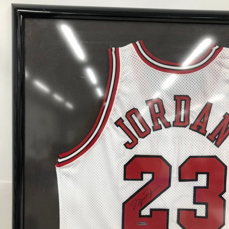 Michael Jordan マイケルジョーダン サイン入りユニフォーム Michael Jordan マイケルジョーダン サイン入りユニフォーム