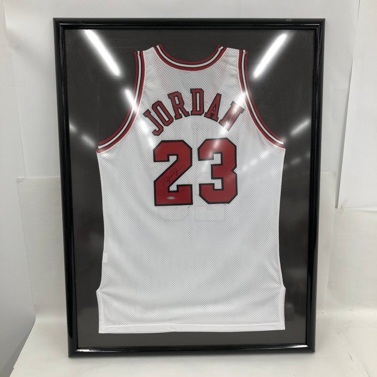 Michael Jordan マイケルジョーダン サイン入りユニフォーム Michael Jordan マイケルジョーダン サイン入りユニフォーム
