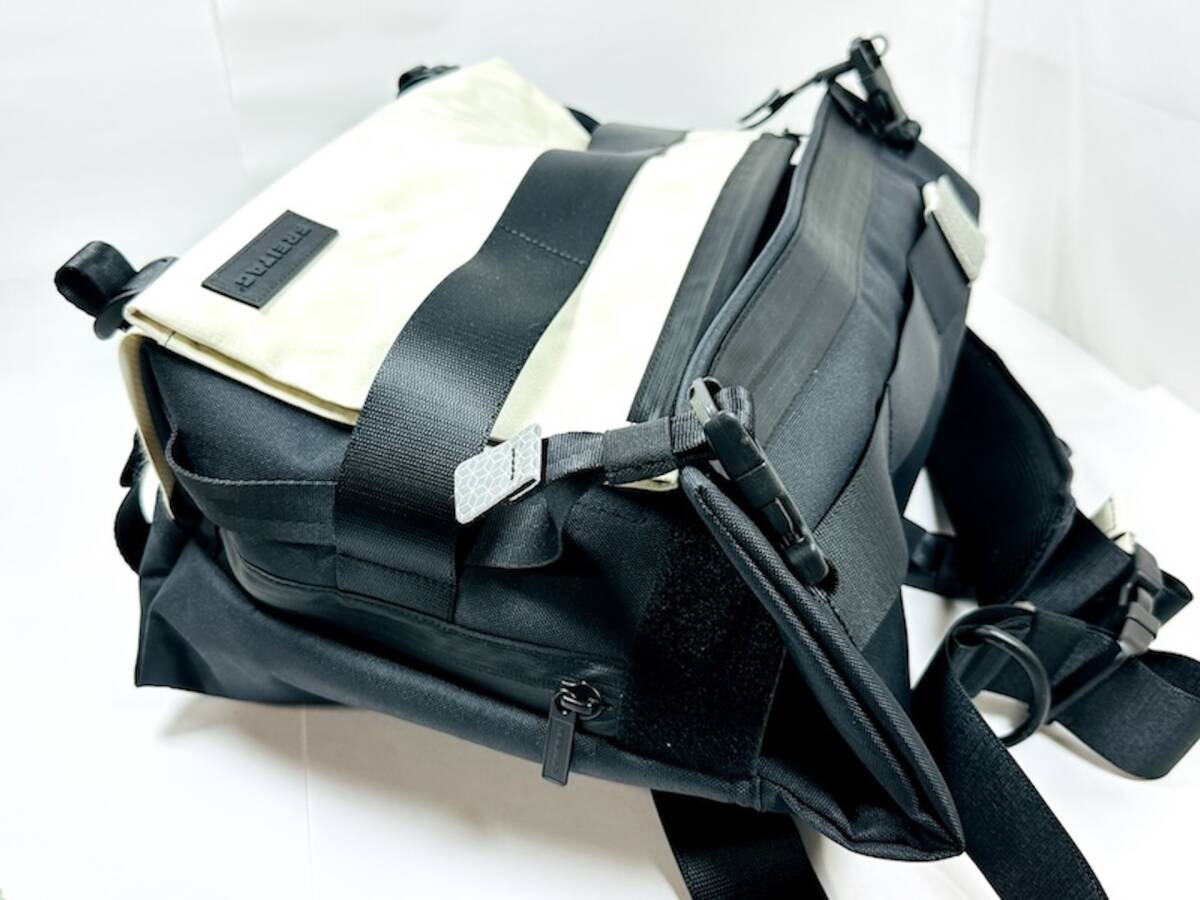 FREITAG フライターグ F685 HENRY 白 ホワイト メッセンジャー FREITAG フライターグ F685 HENRY 白 ホワイト メッセンジャー