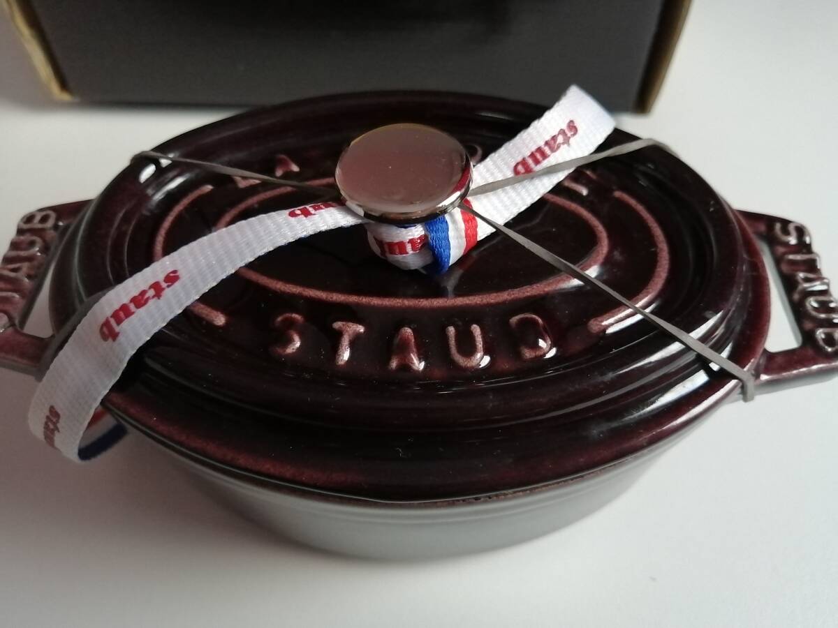 Yahoo!オークション - ストウブ staub ミニココットOV 廃盤ナス Yahoo!オークション - ストウブ staub ミニココットOV 廃盤ナス