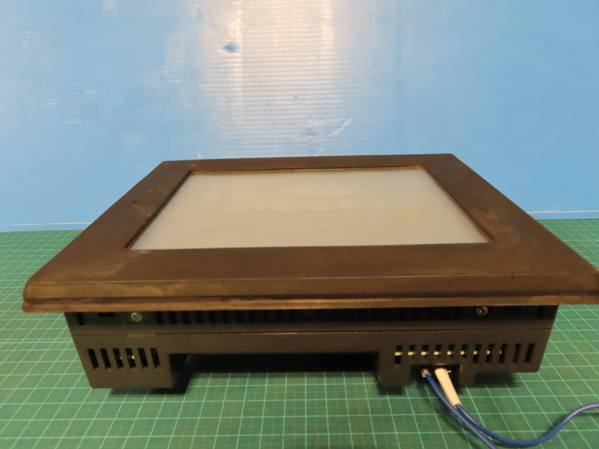 KEYENCE キーエンス 高品位タッチパネルディスプレイ VT2 シリーズ 7型 VGA STNカラー タッチパネル VT2-7SB 通電確認済み（775）