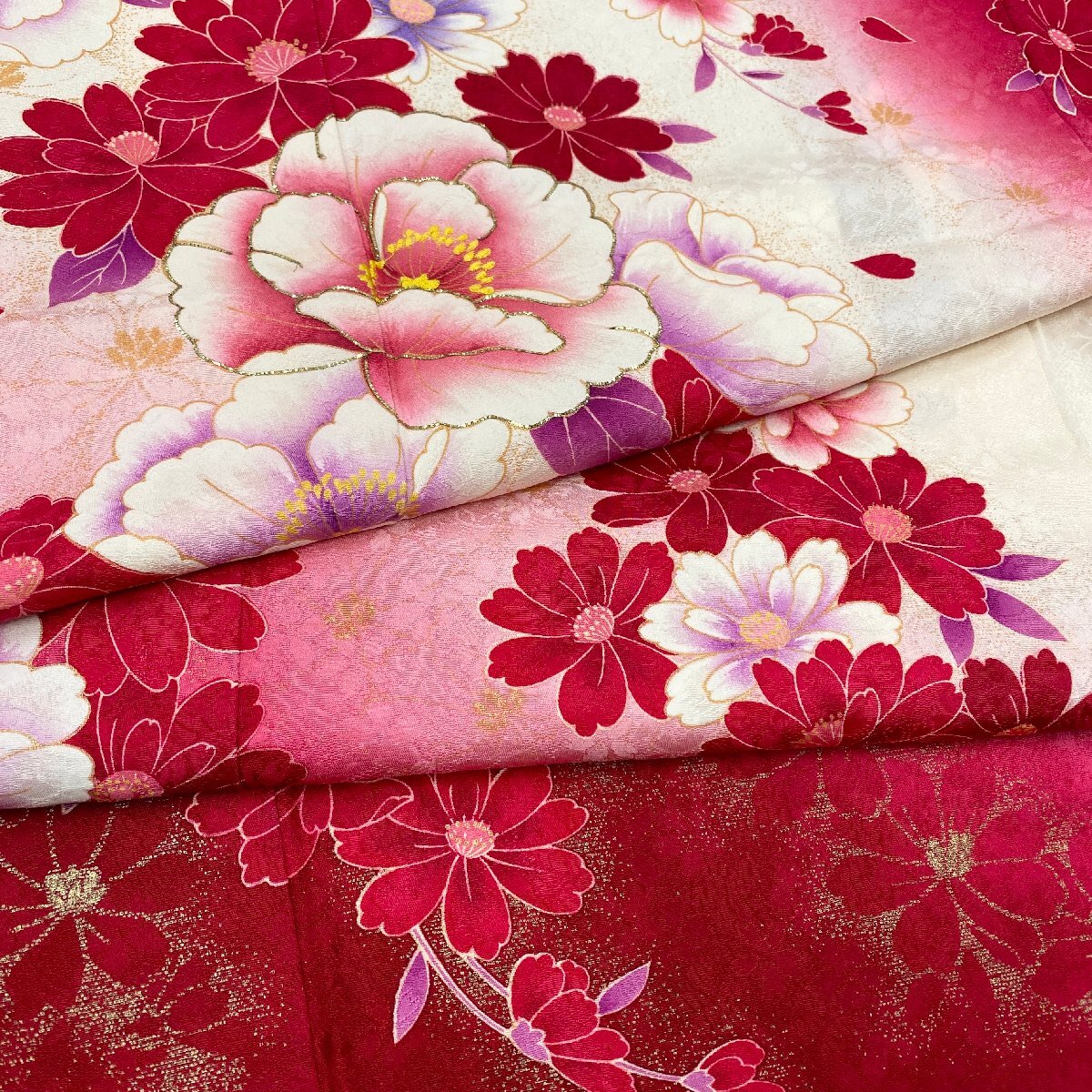 着物月花　刺繍　ぼかし染　可憐な花　振袖　正絹　金糸　ki3668