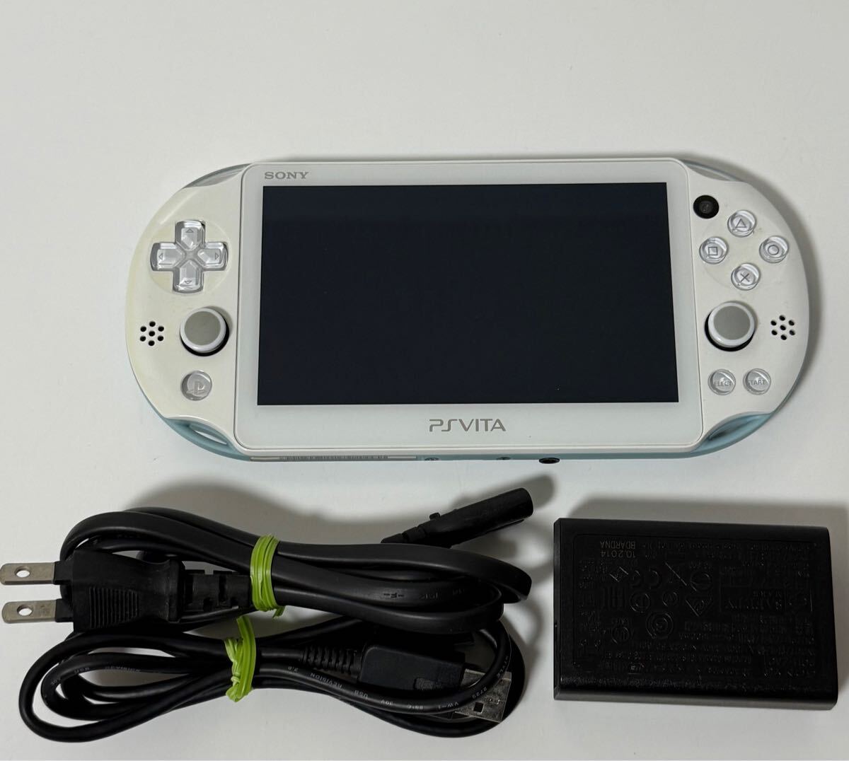 2【稼働品】PS VITA PCH-2000 ライトブルー×ホワイト SONY ソニー プレイステーション ヴィータ PlayStation Vita 充電器付 1円〜