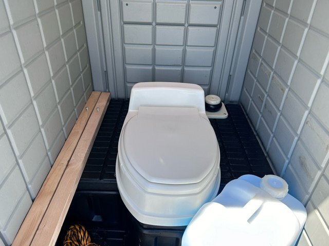 38750円 仮設トイレ 1セット限定 大便器+小専用 中古 ポンプ式 38750円 仮設トイレ 1セット限定 大便器+小専用 中古 ポンプ式