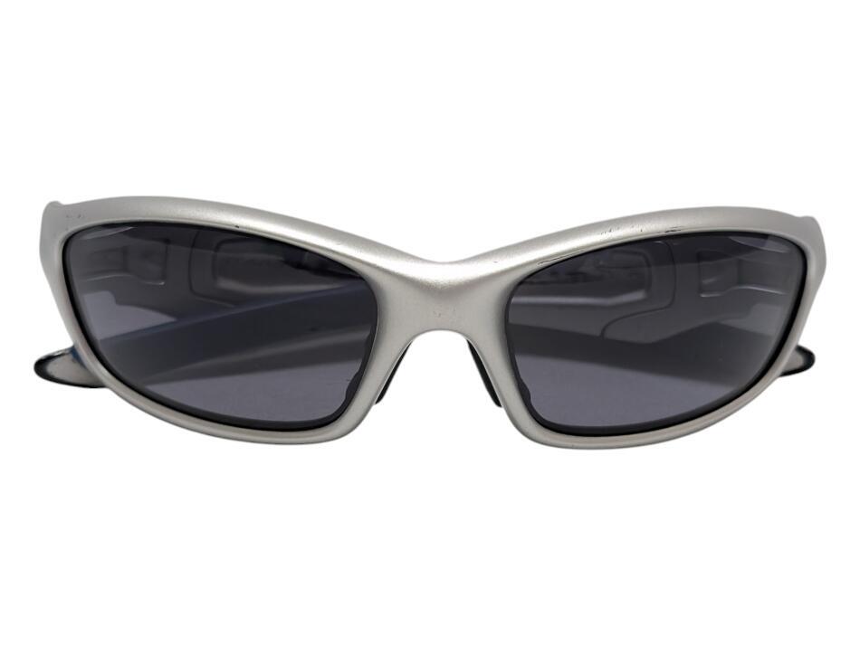新品未使用 箱付き OAKLEY サングラス Straight jacket 眼鏡 新品未使用 箱付き OAKLEY サングラス Straight jacket 眼鏡