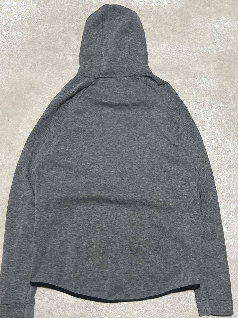 希少 NIKE テックフリース パーカー チェルシー 17/18シーズン M 希少 NIKE テックフリース パーカー チェルシー 17/18シーズン M