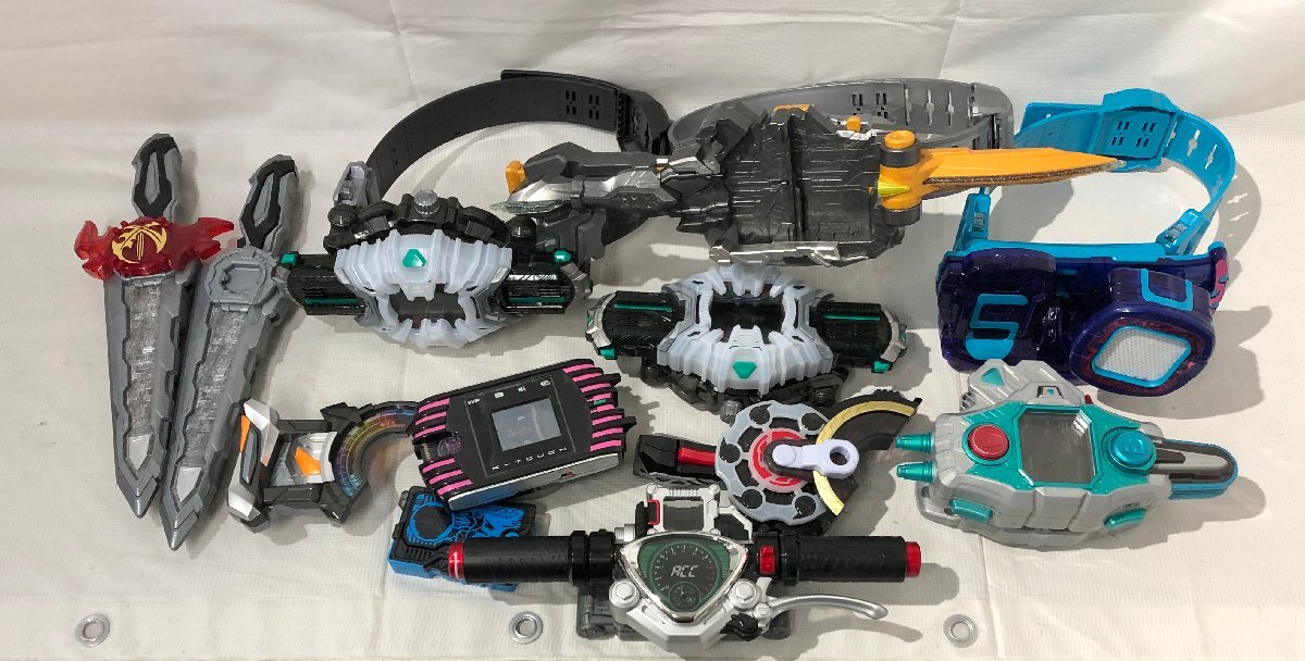 1円~ 仮面ライダー 変身ベルト グッズ 大量 まとめ セット 1円~ 仮面ライダー 変身ベルト グッズ 大量 まとめ セット