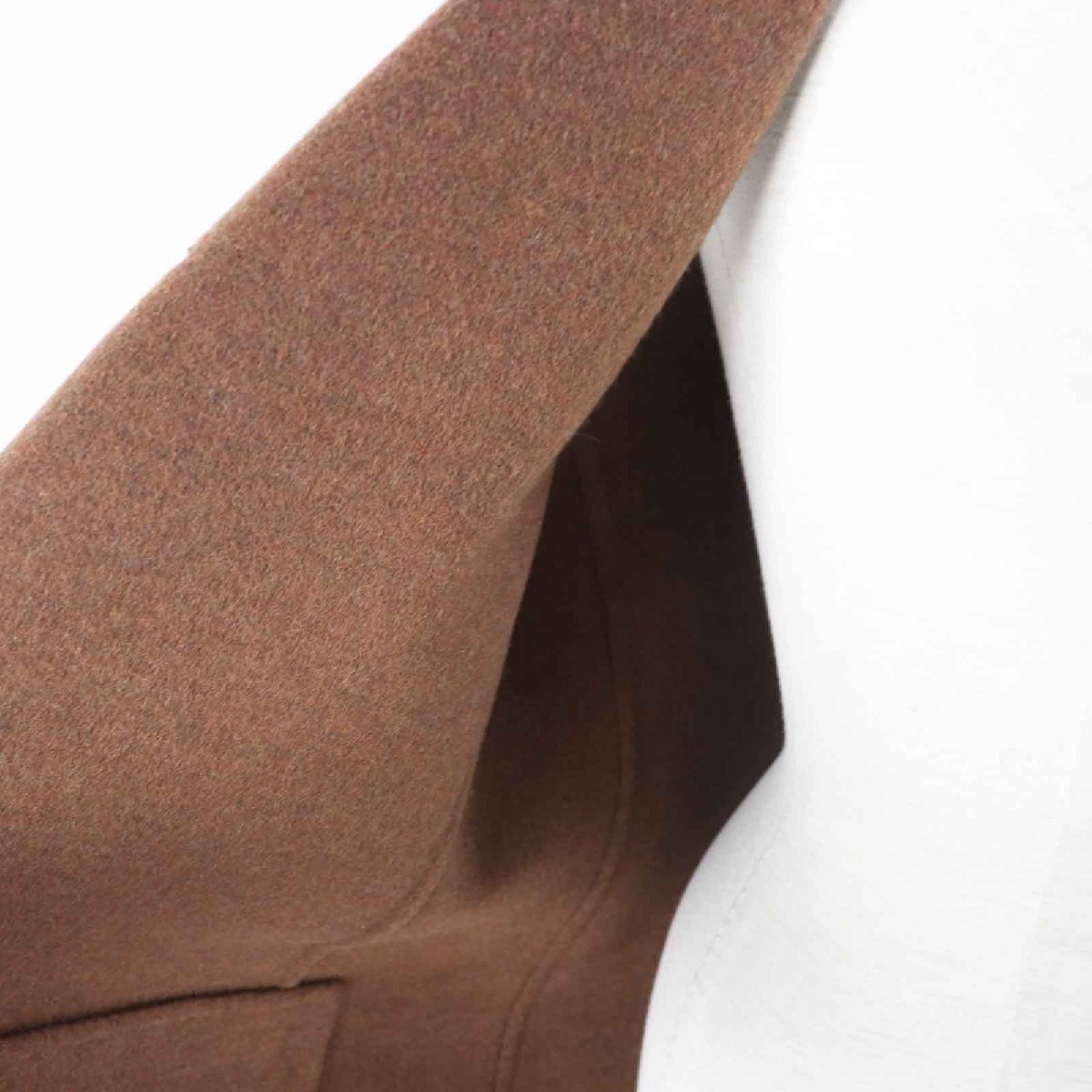 極美品◎HERMES エルメス 23AW 3H0198DB カシミヤ100％ ウッドセリエボタン付き ダブルフェイス ロングジレ／ベスト 38 参考価格850000円_画像5