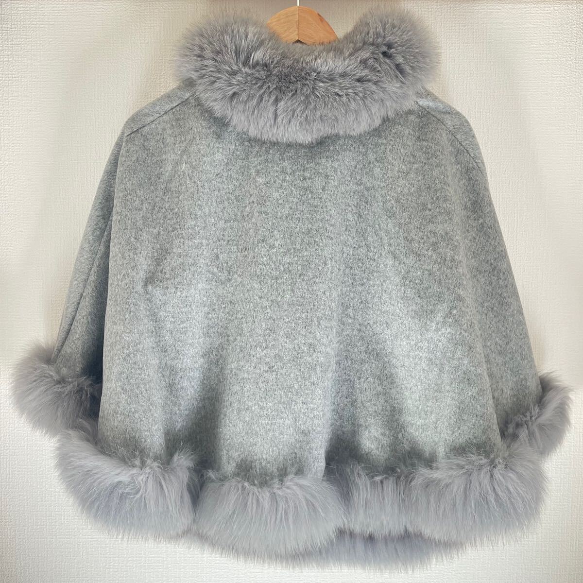 SAGA FURS フォックスファー×カシミヤ100% ポンチョ ケープ FOX SAGA FURS フォックスファー×カシミヤ100% ポンチョ ケープ FOX