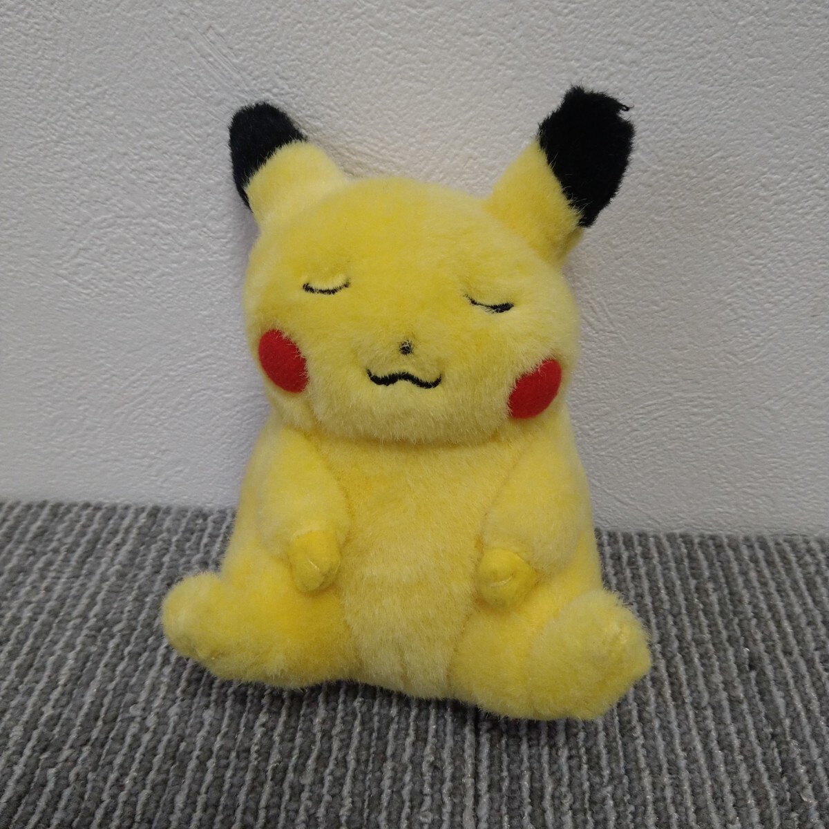 おやすみ ピカチュウ ぬいぐるみ 初代 当時物 脱がせる TOMY おやすみ ピカチュウ ぬいぐるみ 初代 当時物 脱がせる TOMY