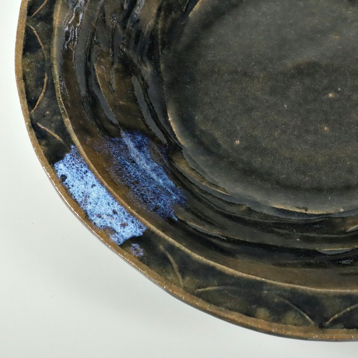 武内晴二郎 紋押自流掛呉須釉鉢 共箱 大皿 岡山県 骨董品 美術品 武内晴二郎 紋押自流掛呉須釉鉢 共箱 大皿 岡山県 骨董品 美術品