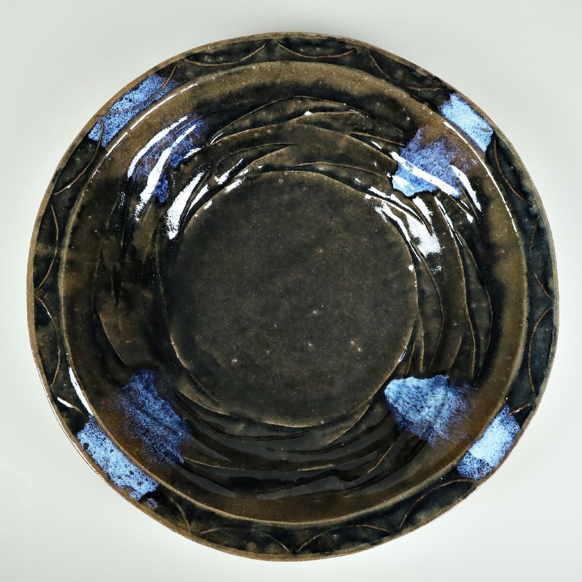 武内晴二郎 紋押自流掛呉須釉鉢 共箱 大皿 岡山県 骨董品 美術品 武内晴二郎 紋押自流掛呉須釉鉢 共箱 大皿 岡山県 骨董品 美術品