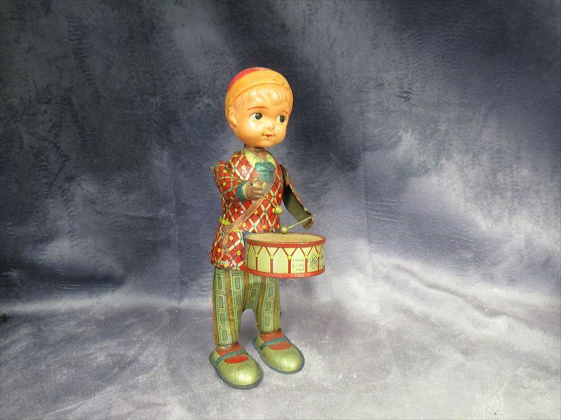 2 当時物 おしゃれな洋服の少年 戦前 戦後 太鼓を叩く少年ブリキ 明治 大正 時代
