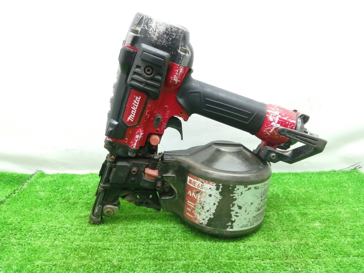 ジャンク品 makita マキタ 65mm 高圧 エア 釘打 AN633H