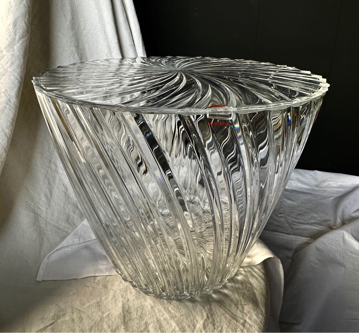 Bibian 比比昂- イタリアKartell カルテルサイドテーブルSparkle Bibian 比比昂- イタリアKartell カルテルサイドテーブルSparkle