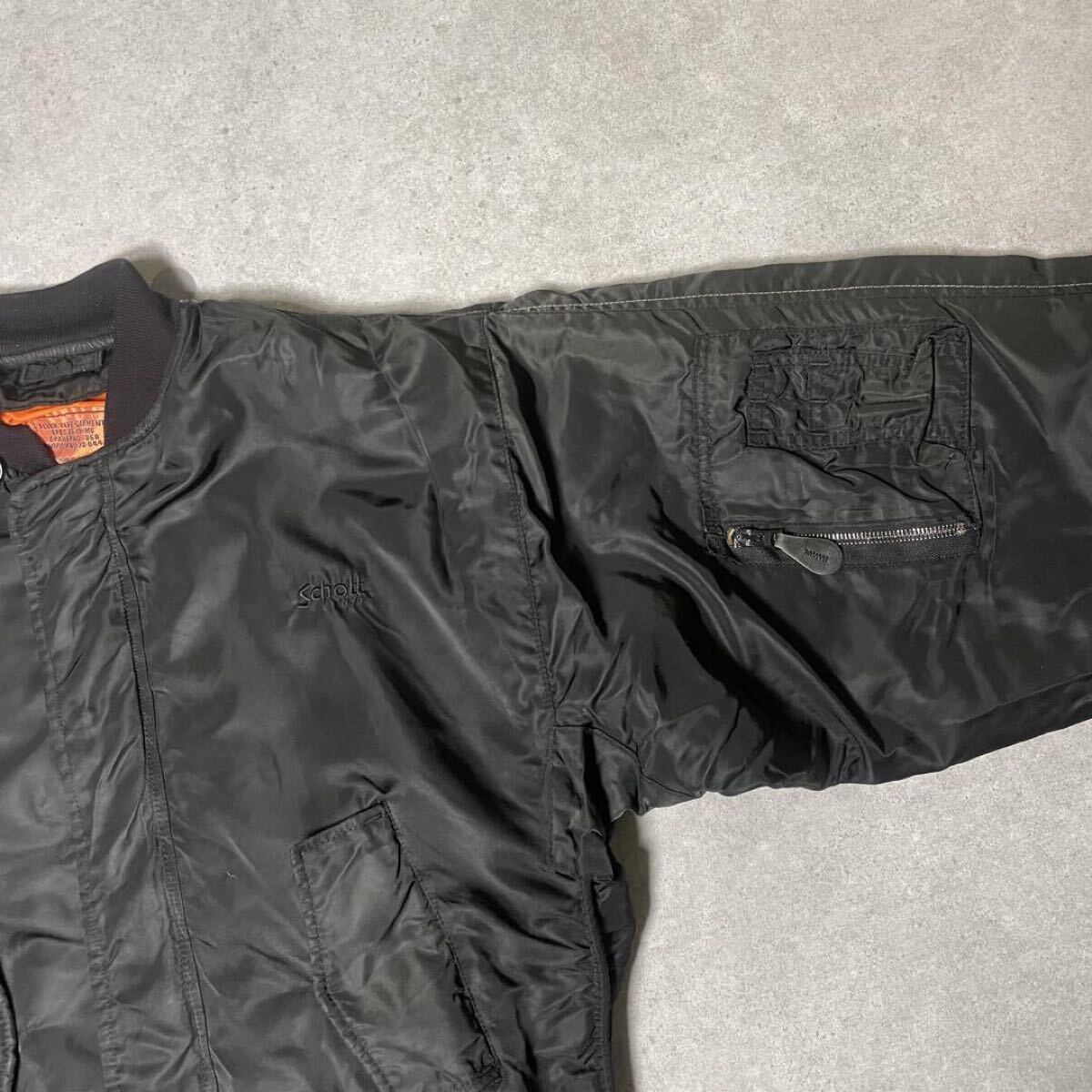 Schott MA-1 フライトジャケット USA製 短丈 IDEALジップ Schott MA-1 フライトジャケット USA製 短丈 IDEALジップ