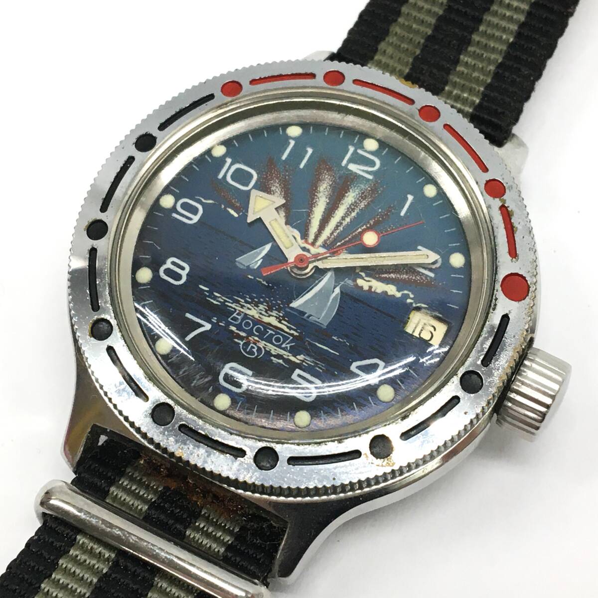 VOSTOK/ボストーク 手巻き 腕時計 3針 デイト アンティーク ロシア ミリタリーウォッチ 稼働品 25a菊MZ