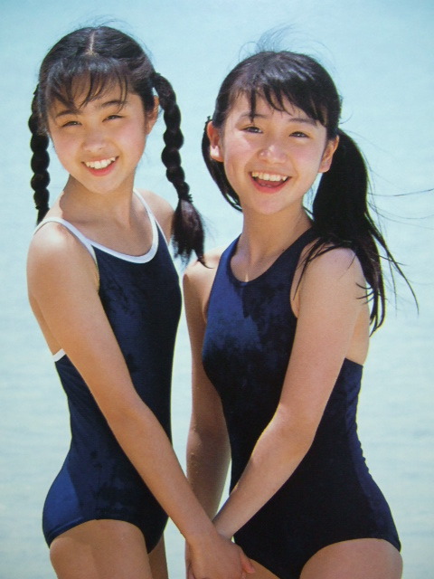 プレミア本 大島優子&田島穂奈美セクシー写真集<Charm プレミア本 大島優子&田島穂奈美セクシー写真集<Charm
