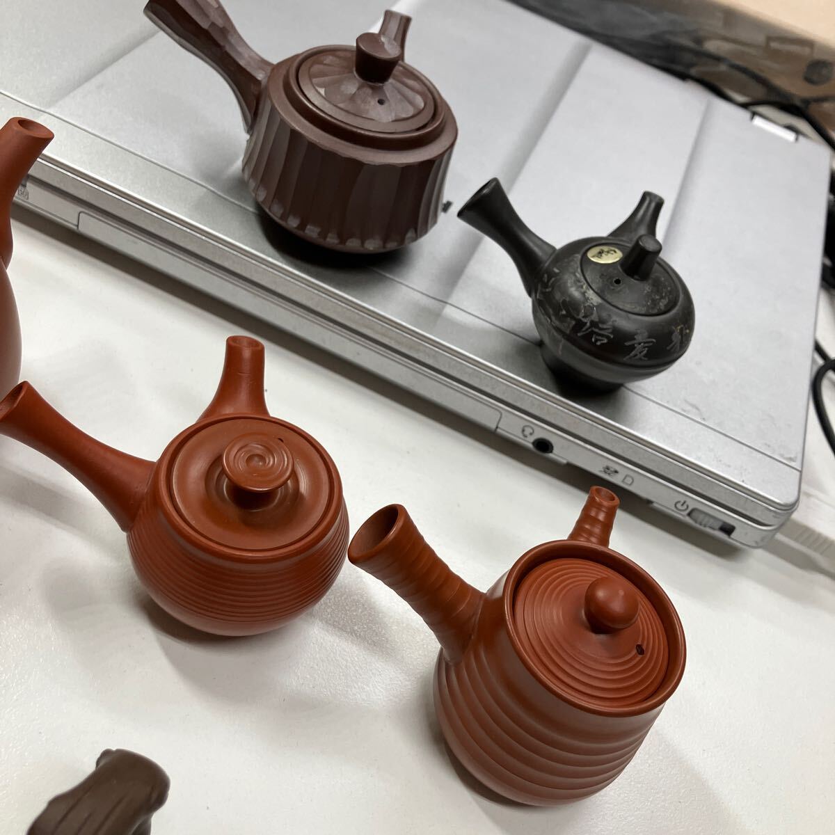 煎茶道具 急須 常滑焼 朱泥 茶器 在銘 まとめて一式 中古現状品 煎茶道具 急須 常滑焼 朱泥 茶器 在銘 まとめて一式 中古現状品