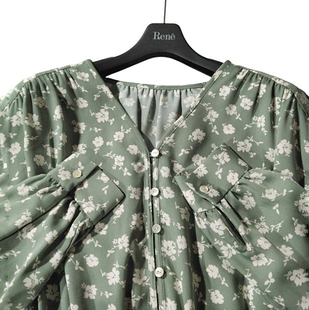 55 【URBAN RESEARCH】 アーバンリサーチ 花柄 ロングワンピース 55 【URBAN RESEARCH】 アーバンリサーチ 花柄 ロングワンピース