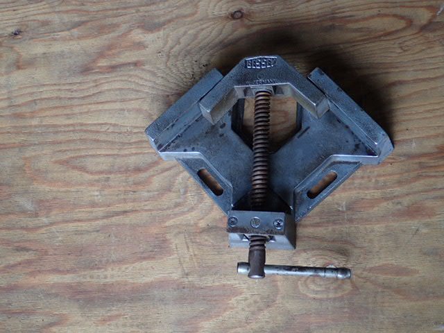 ①【ベッセイ/BESSEY】コーナークランプ■アングルクランプ■中古