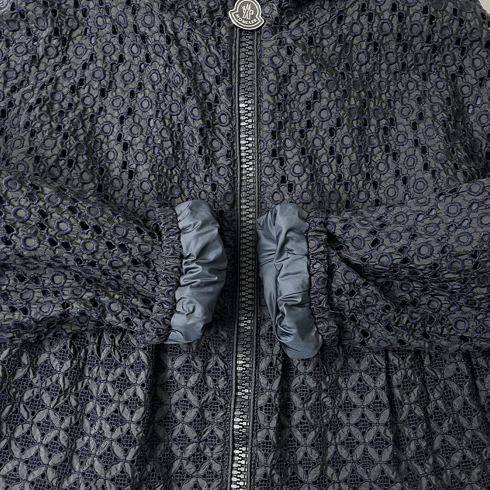 MONCLER モンクレール ETAIN エタン 刺繍 ナイロンジャケット 紺 MONCLER モンクレール ETAIN エタン 刺繍 ナイロンジャケット 紺